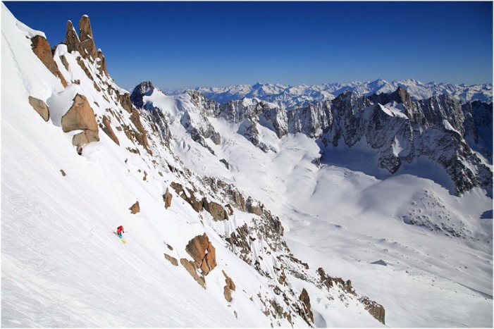 Skiing the Whymper couloir on the Aiguille Verte  ©B.Dufour